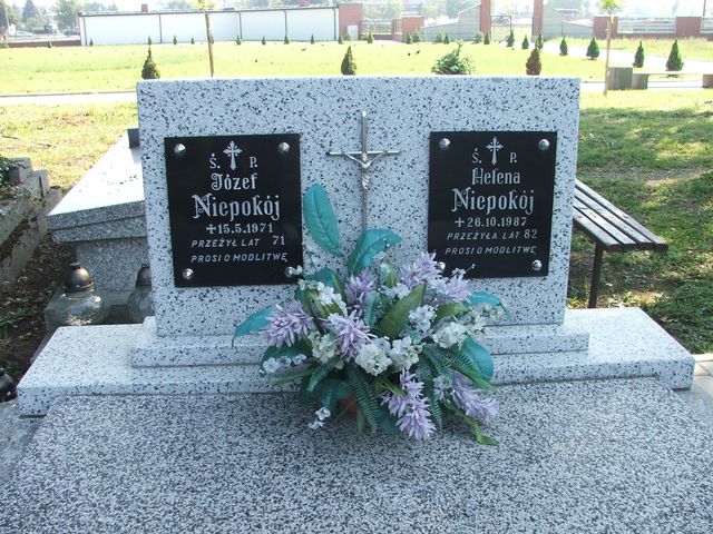 Grób Helena Niepokój
