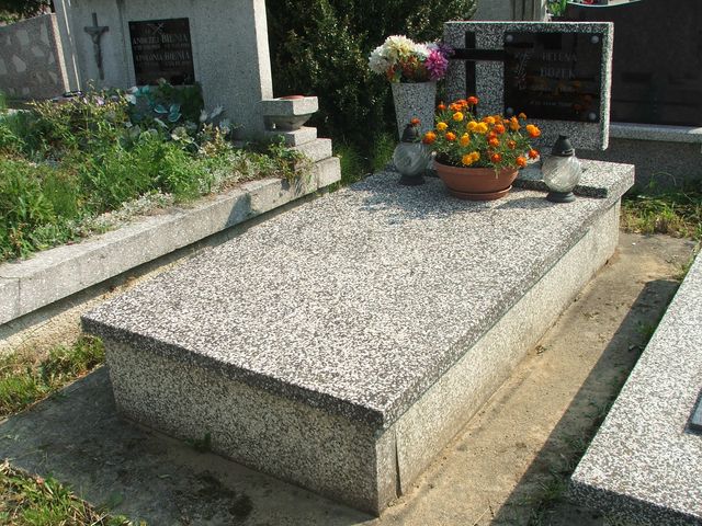 Grób Helena Bożek