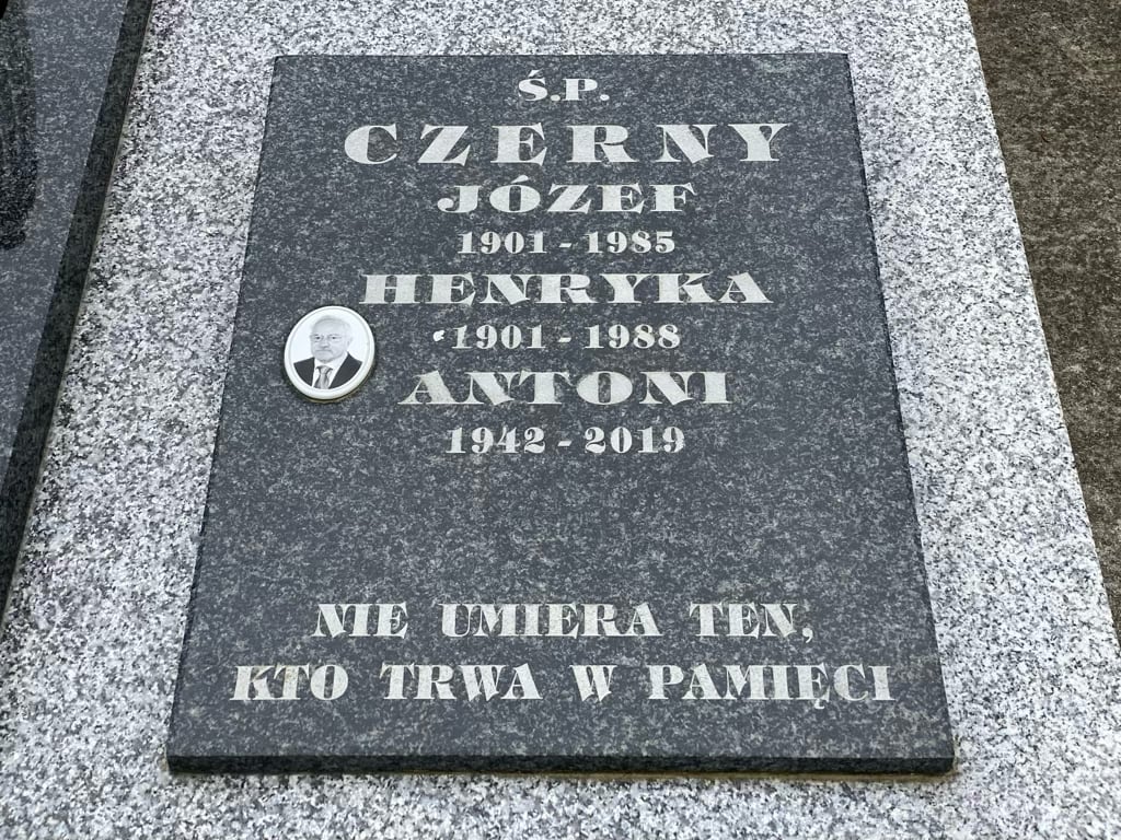 Grób Józef Czerny