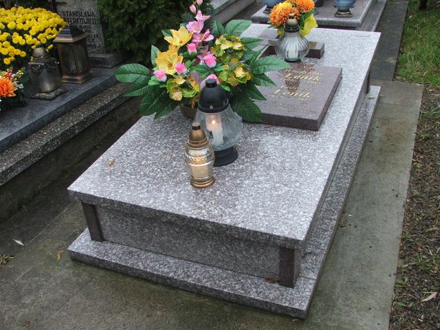 Grób Tadeusz Lenik