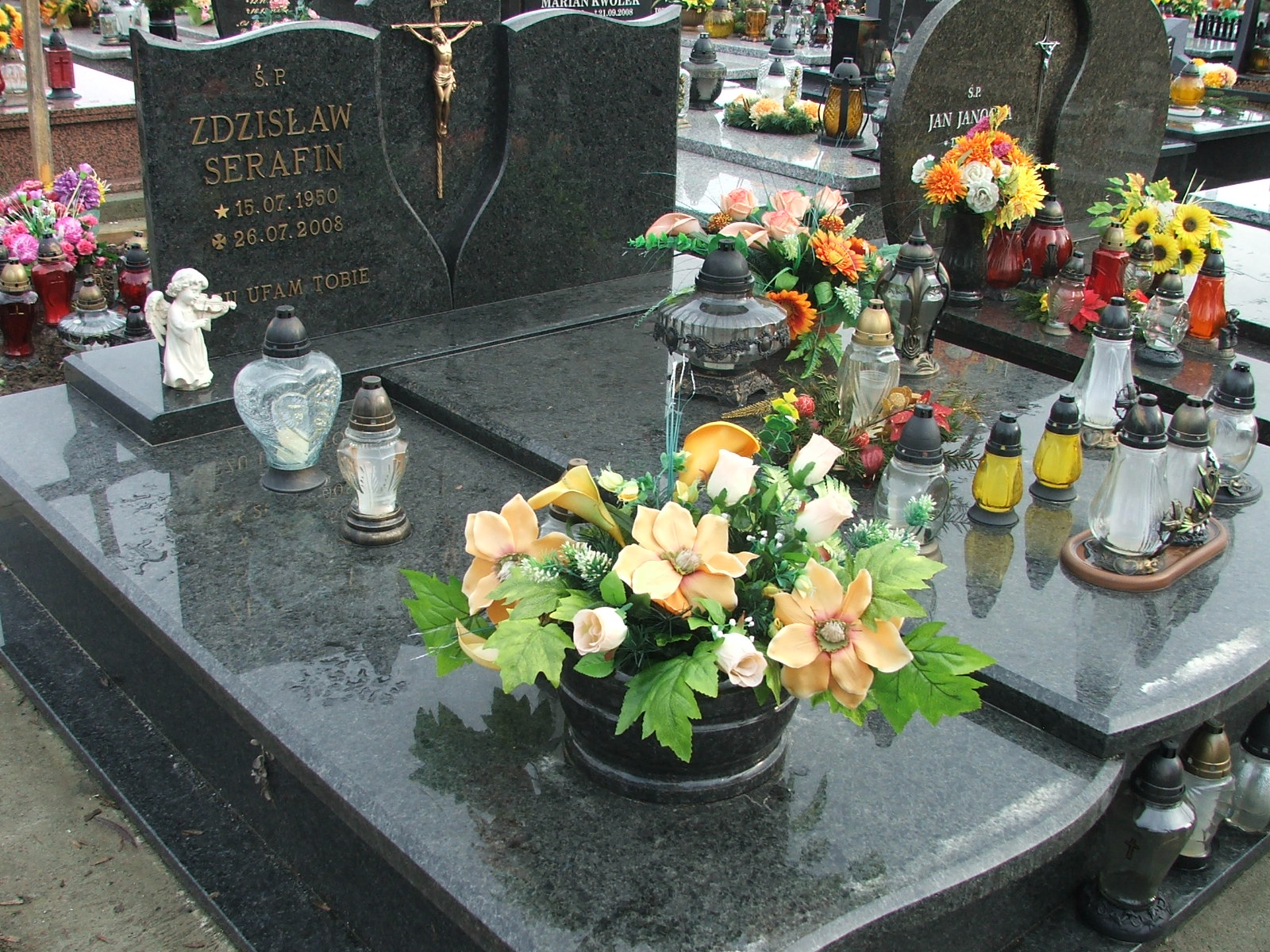 Grób Łukasz Serafin