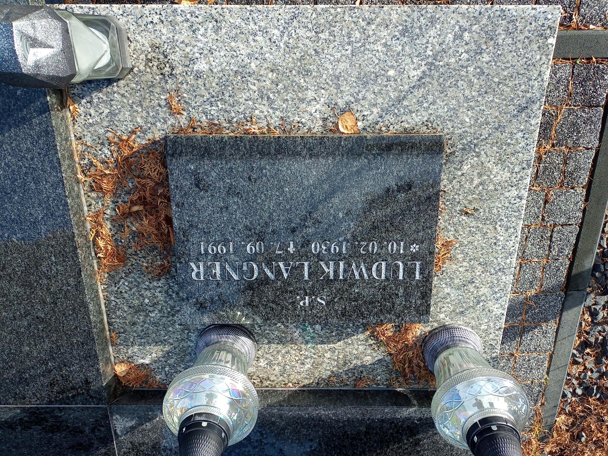 Grób Władysław Szajna