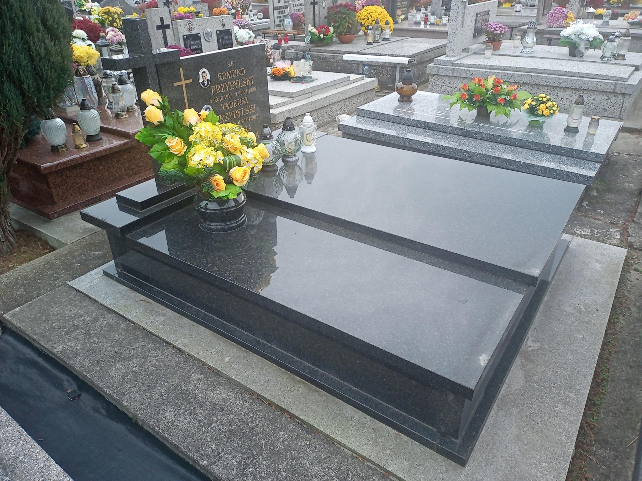 Grób Edmund Przybylski