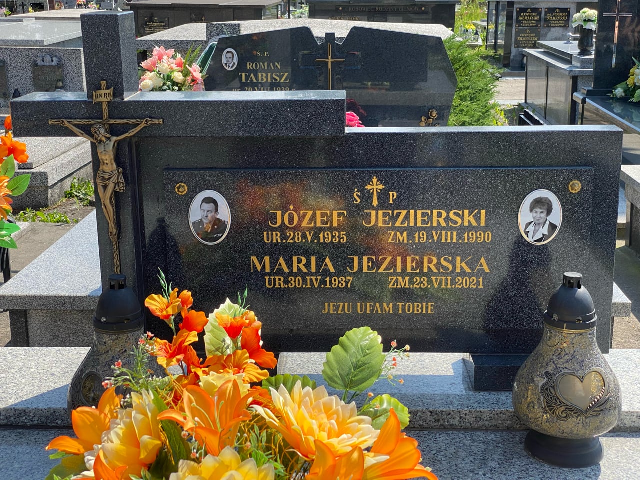 Grób Maria Jezierska