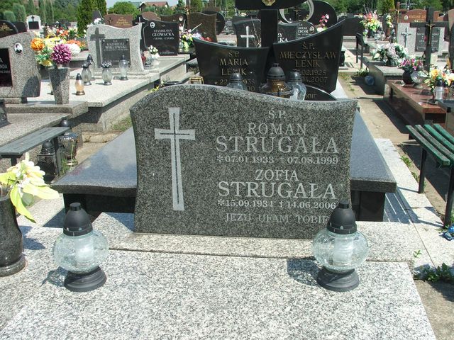 Grób Roman Strugała