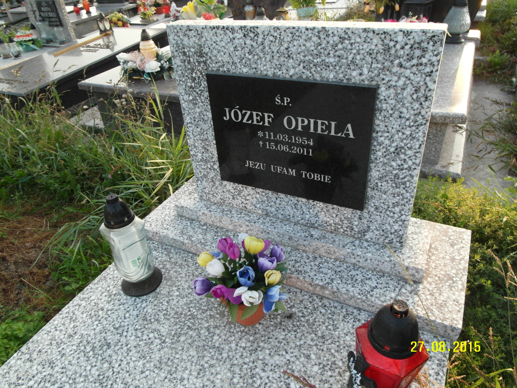 Grób Józef Opiela