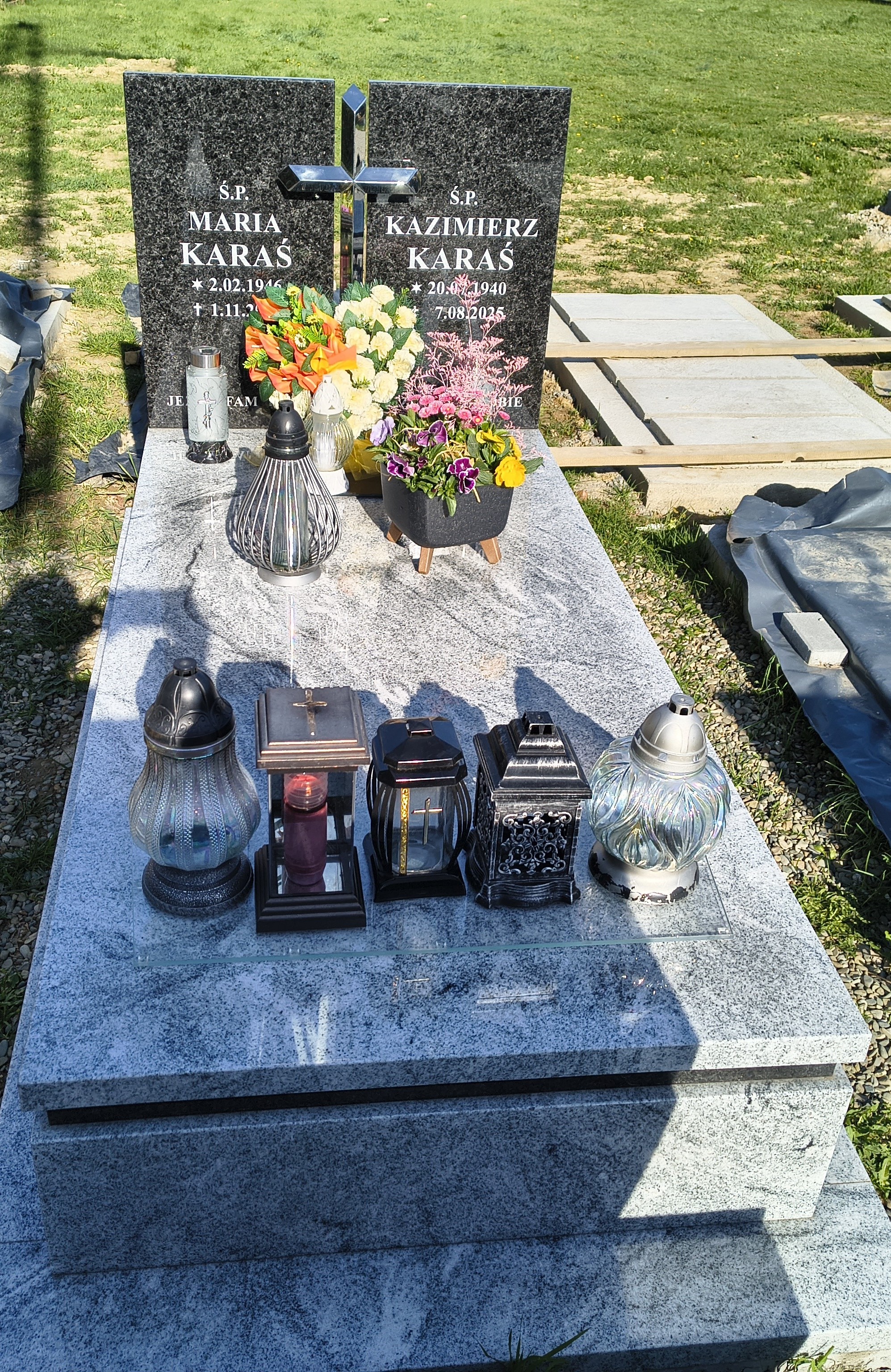 Grób Kazimierz Karaś